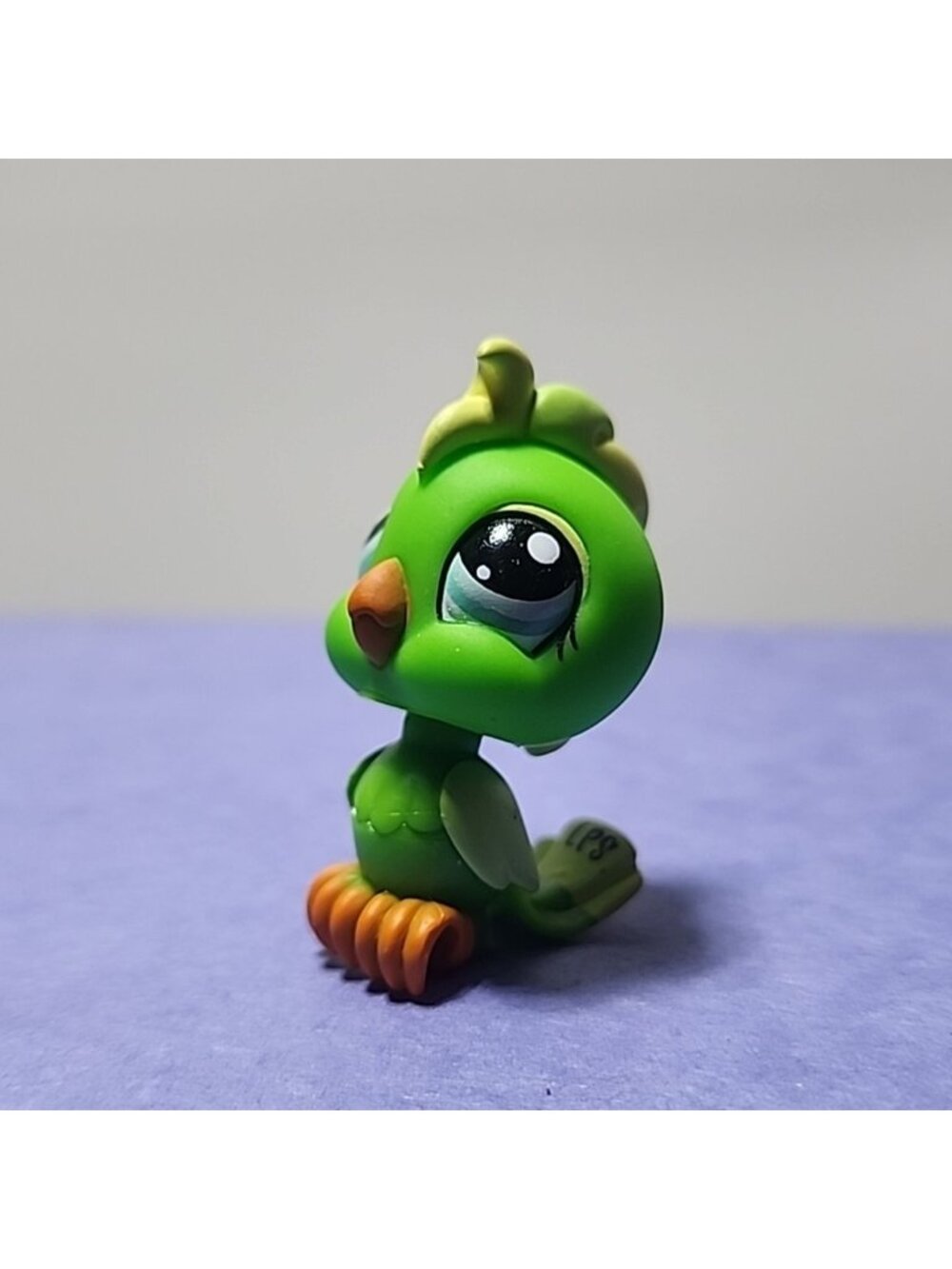 Littlest Pet Shop  Cockatoo #1369.retired 2007 Hasbro